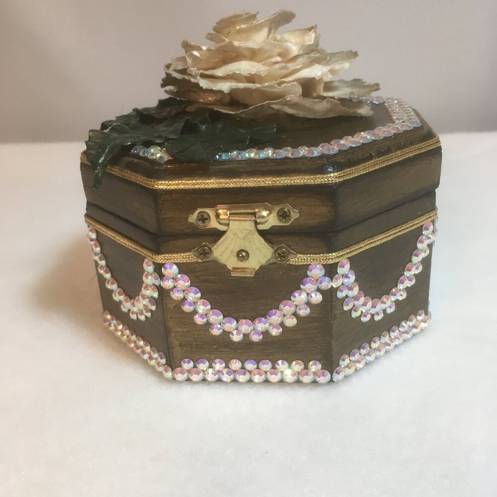 Jewelry Box with Austrian Crystals                 FREE SHIPPING